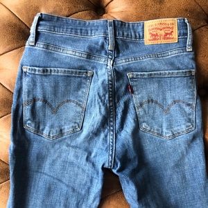 Levi’s 721 High Rise Skinny Jeans